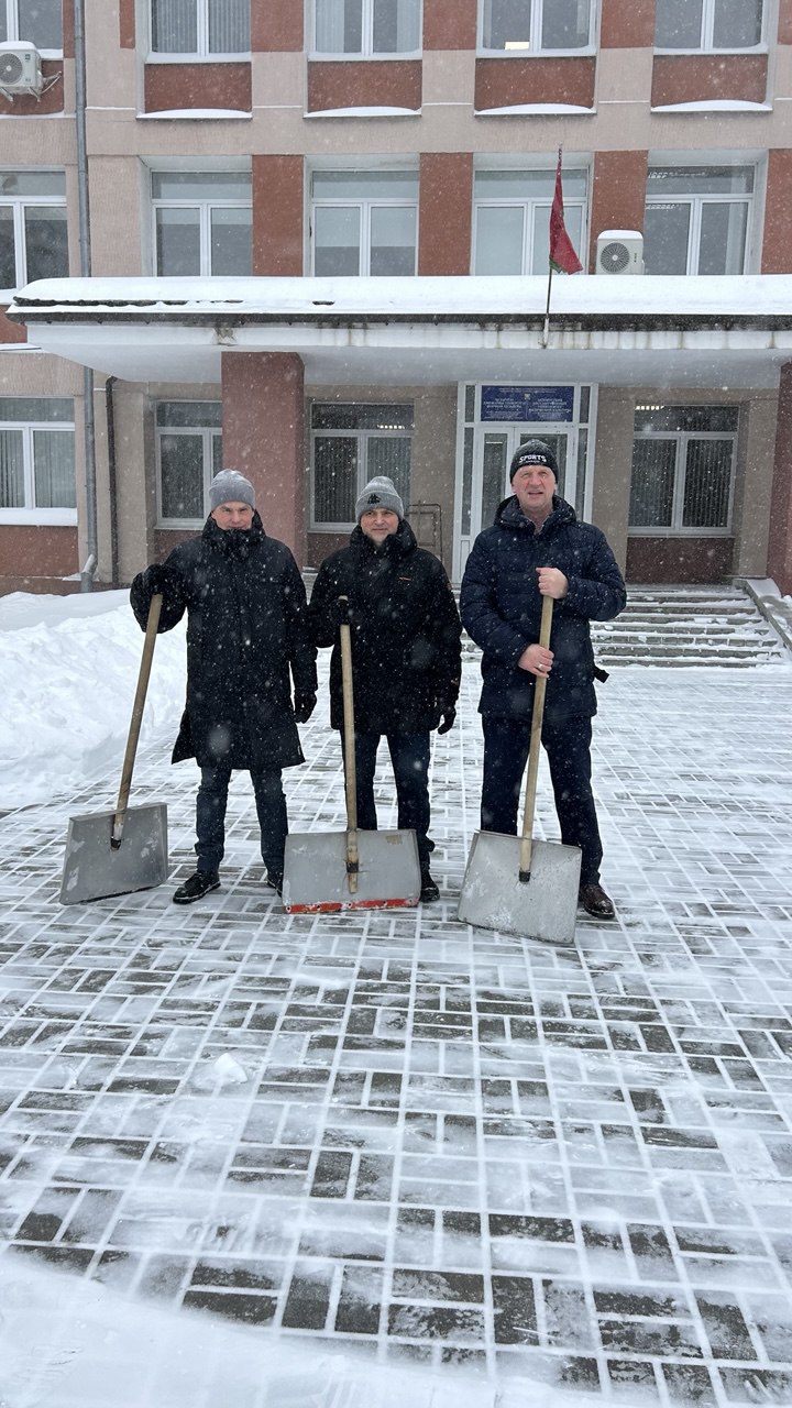 Сильный снегопад – это не только красиво но и ответственно